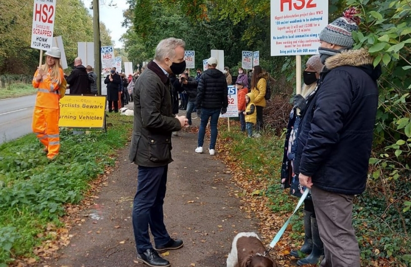 Rob discussion HS2 with concerned residents
